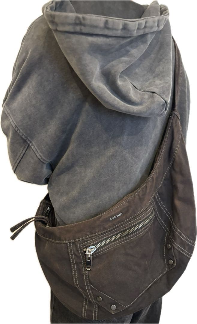 DIESEL 三日月shoulder bag y2k