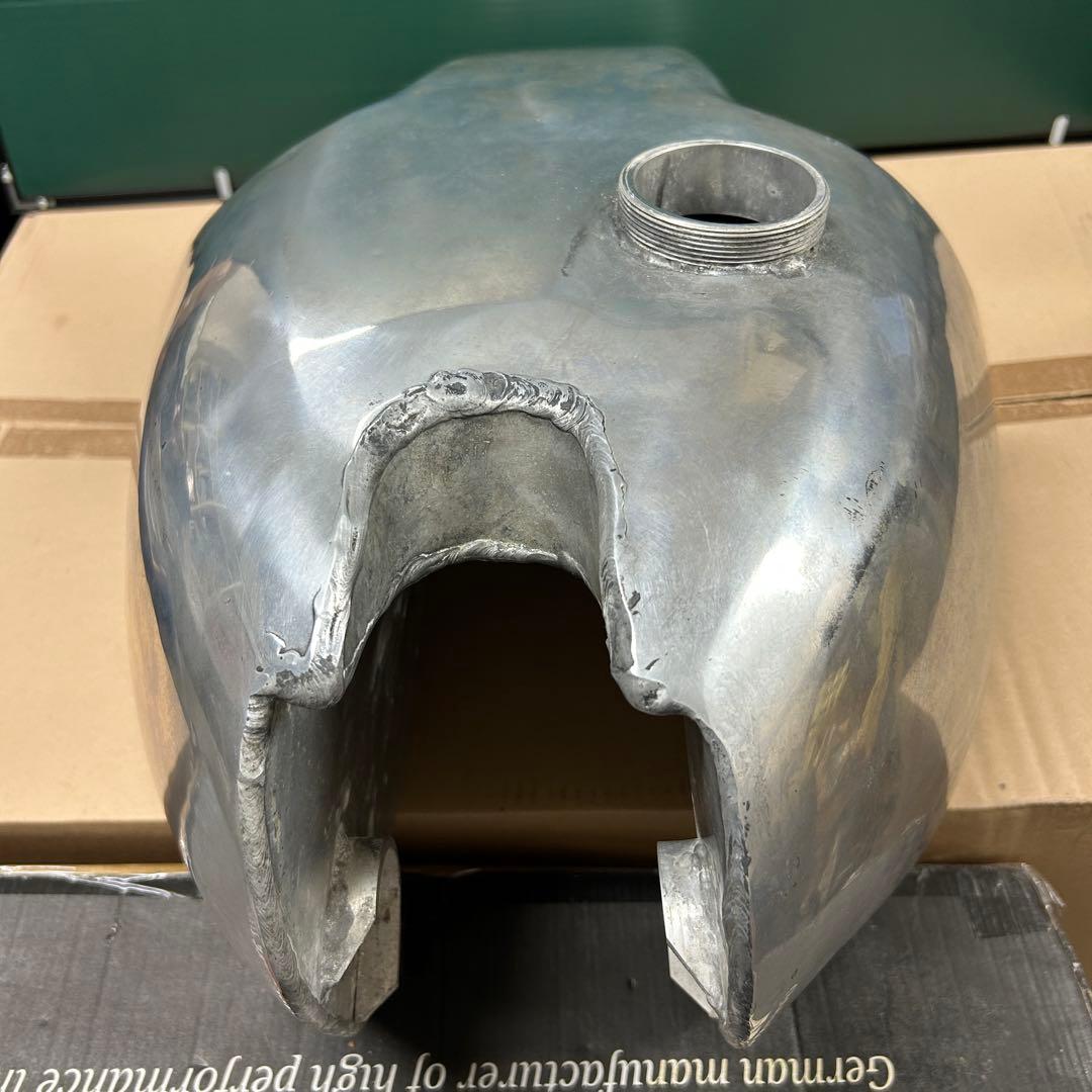 ヤマハSR用　アルミ製タンク　ロング型