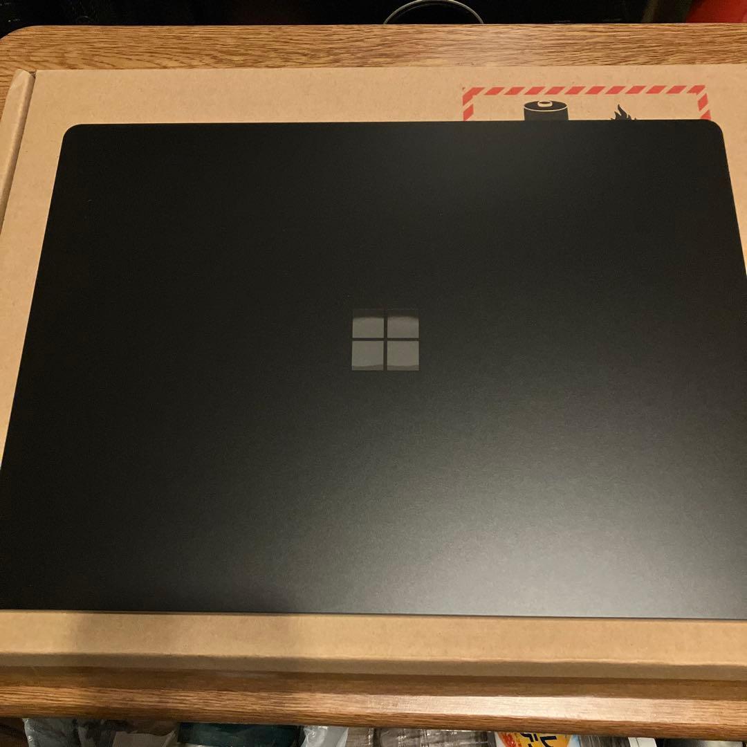 Surface Laptop 5 マットブラック Officeなし