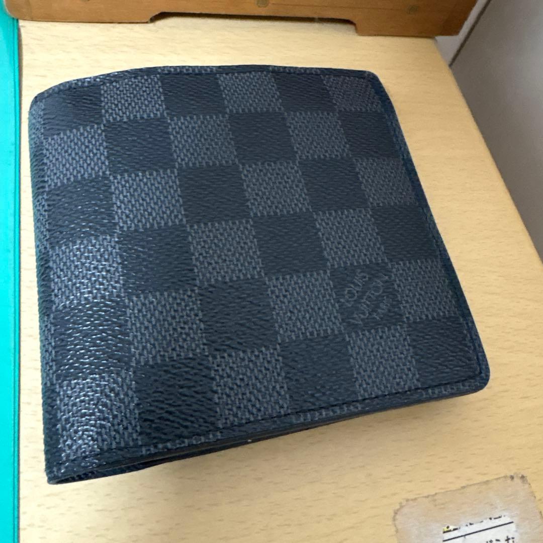 ルイヴィトン 2つ折り財布