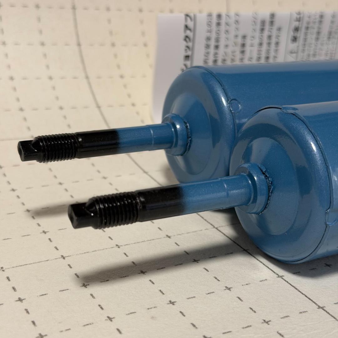 し*ん様 KYBカヤバショック ハイエース200系全車 フロント2本新品 NSF