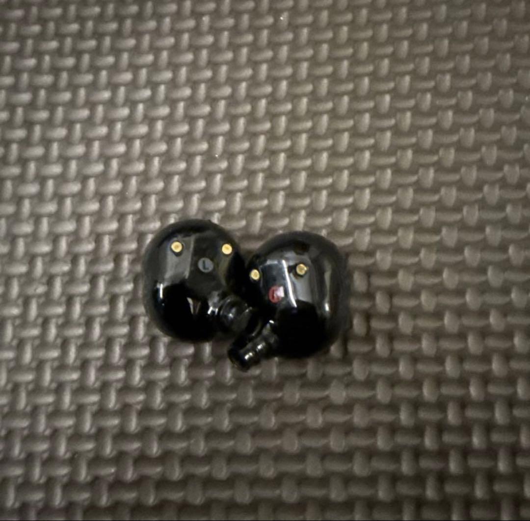 ケース付き SONY WF1000xm5