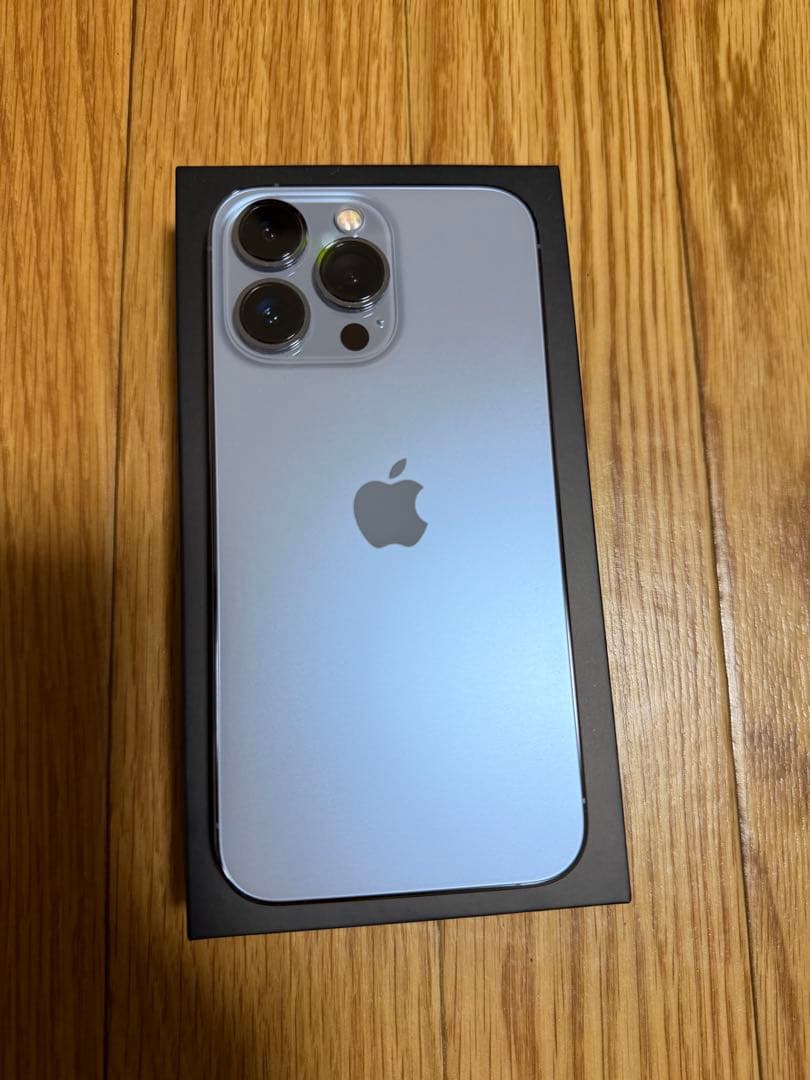 iPhone13Pro シエラブルー　Apple