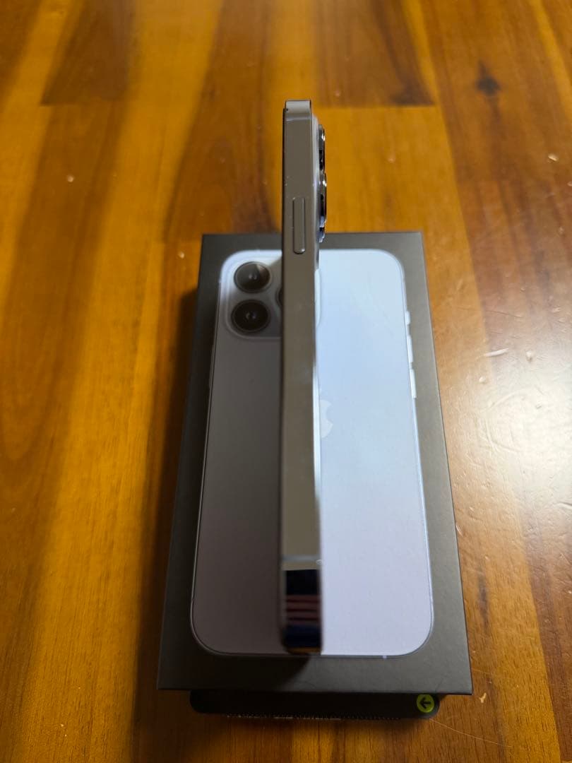 iPhone13Pro シエラブルー　Apple