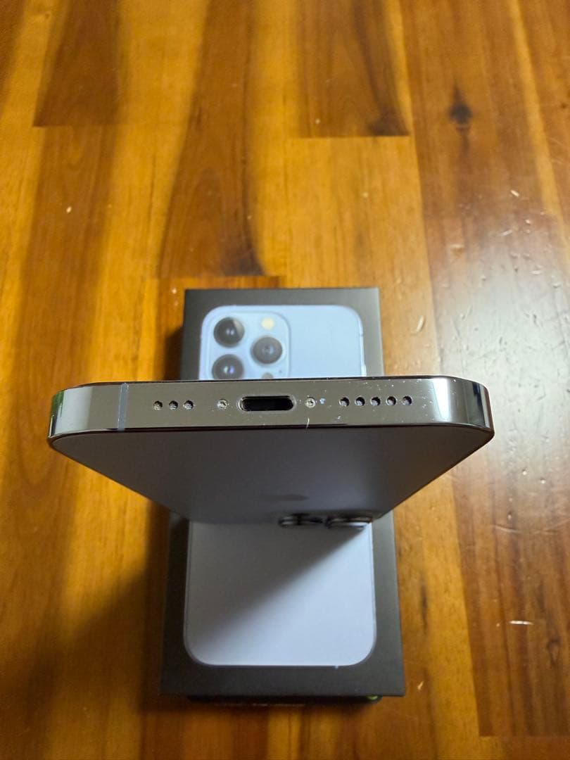 iPhone13Pro シエラブルー　Apple