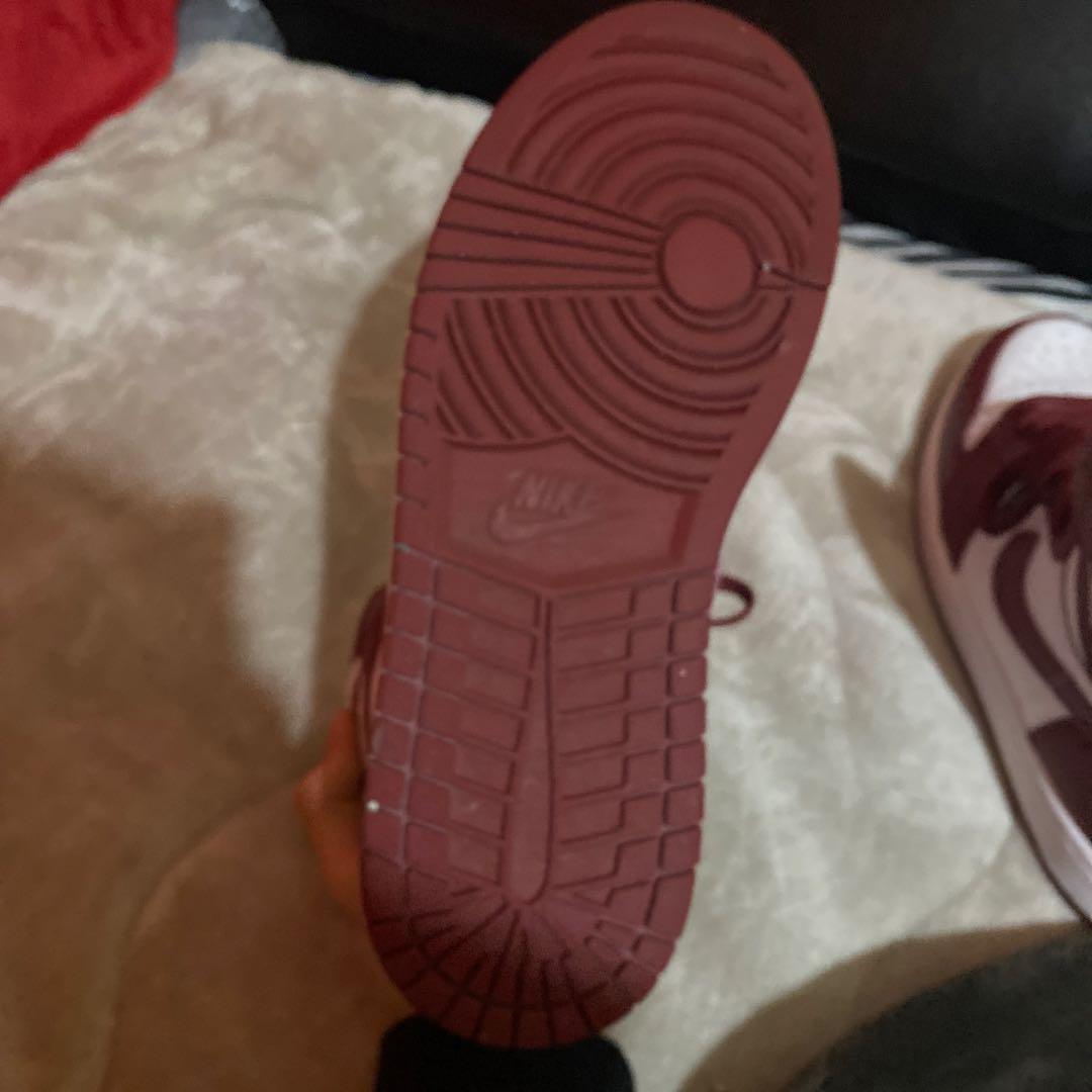 NIKE ジョーダン1 レッド スニーカー　レトロハイ