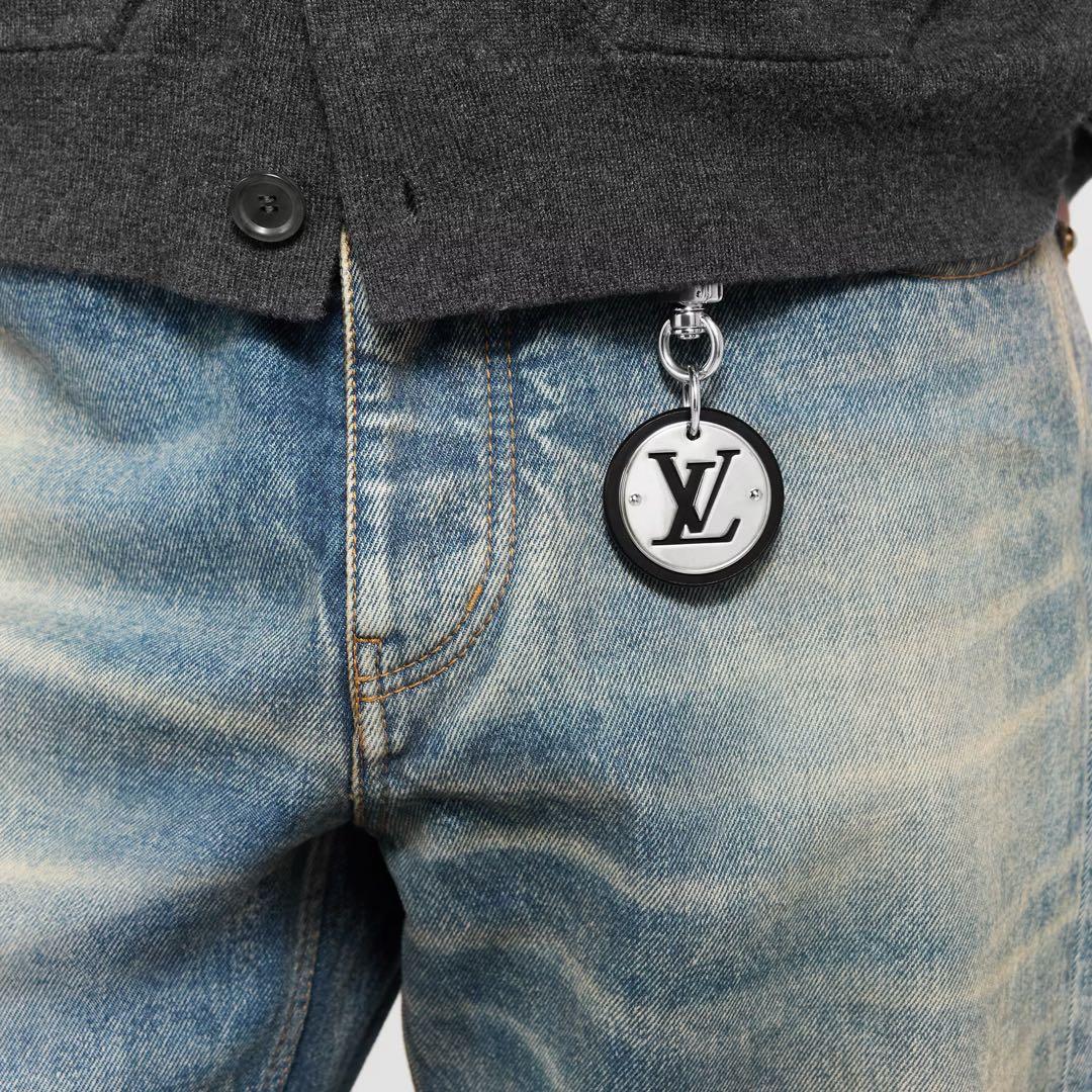 LOUIS VUITTON キーホルダー・LV サークル