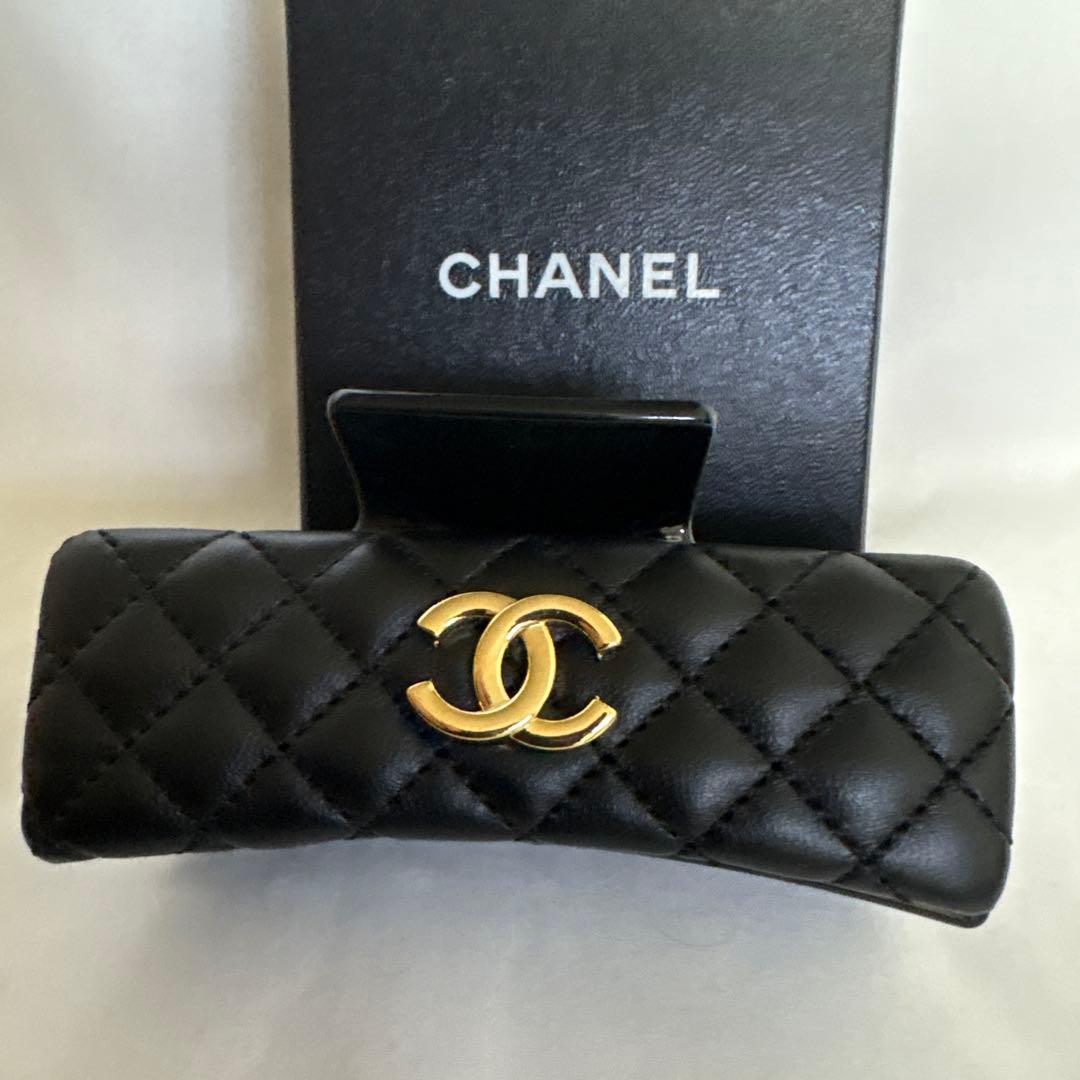 超希少１点❗️CHANELノベルティ海外ヘアクリップブラック キルティング