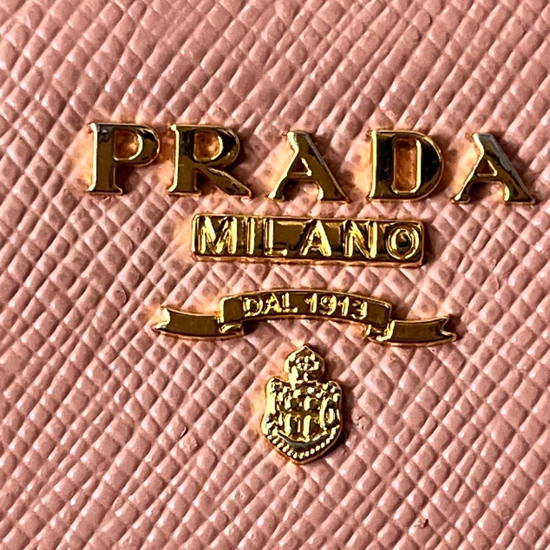 極美品✨PRADA サフィアーノ　フィオッコ　メタルロゴ　長財布　ピンク