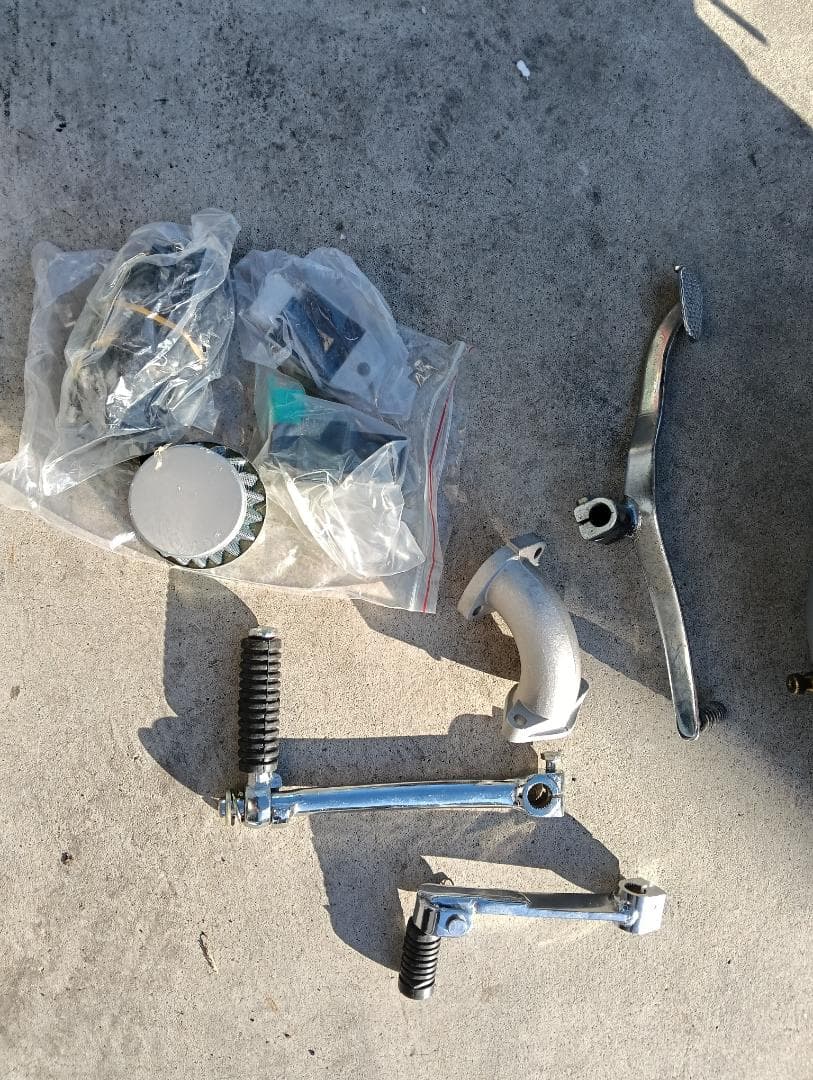 中古　中華エンジン リーファン125　カブ　モンキー等 4速 セル付き 付属品付