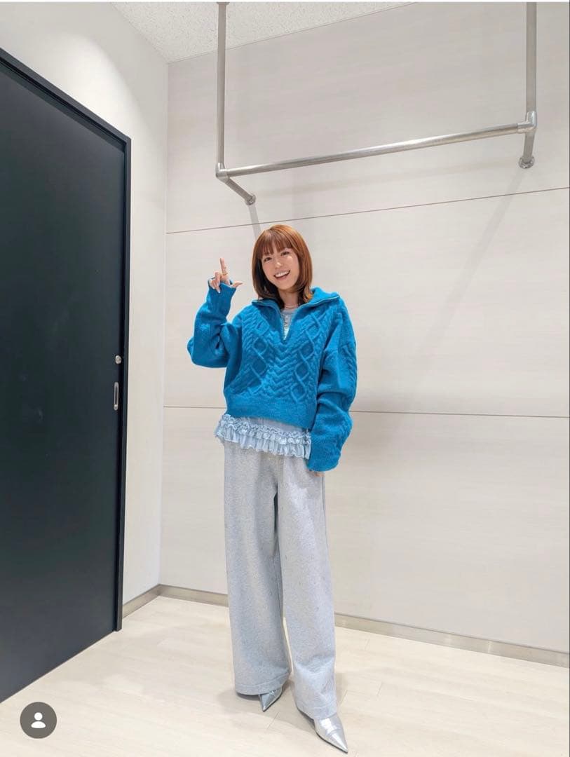 FURFURビジュー付きスウェットワイドパンツ