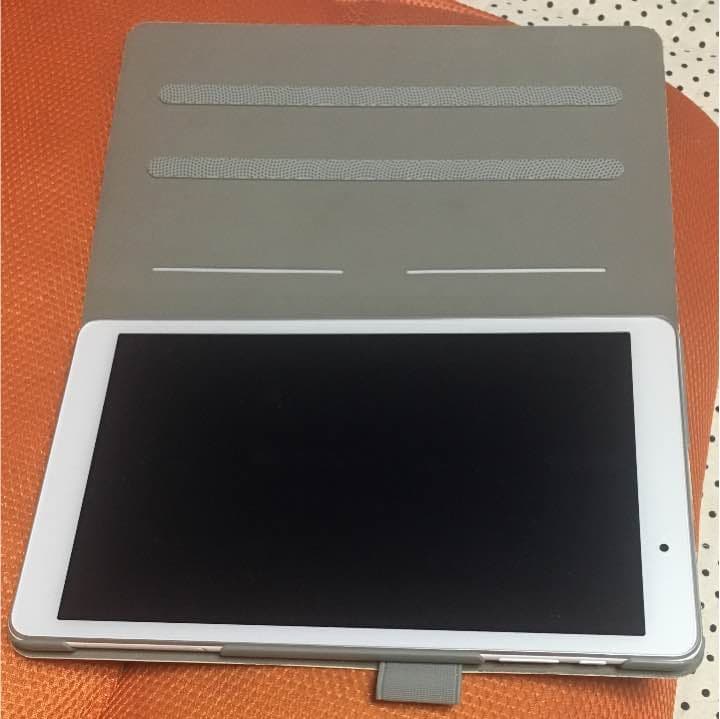 Androidタブレット本体 au Qua tab 02 (HWT31)