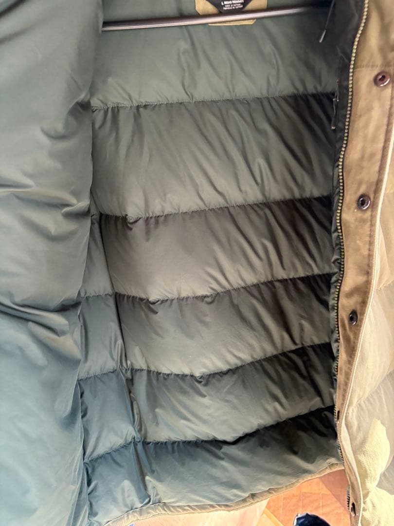 Patagonia 　フード付きダウンジャケット 　パタゴニア　　サイズL