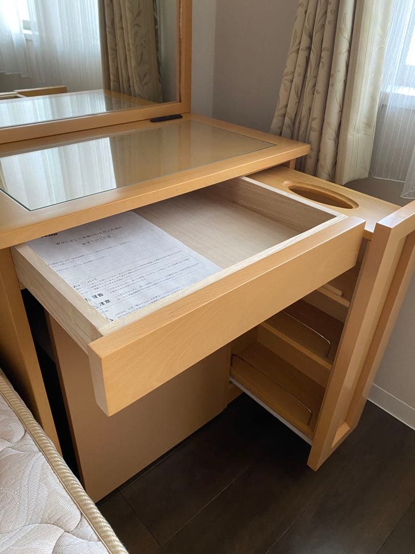 新品未使用　ドレッサー　鏡台② イス