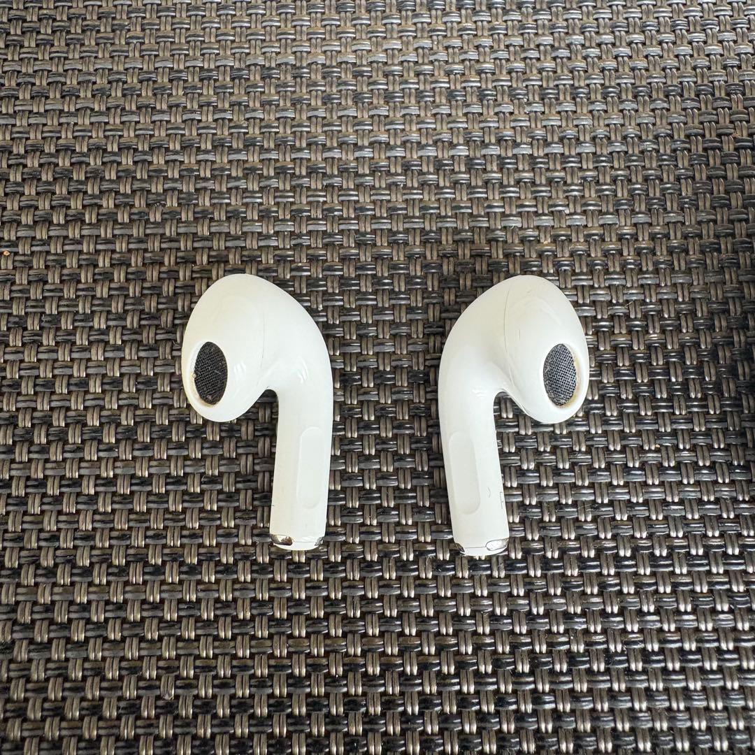 AirPods 3(第3世代)MagSafe MME73J/A付属品あり