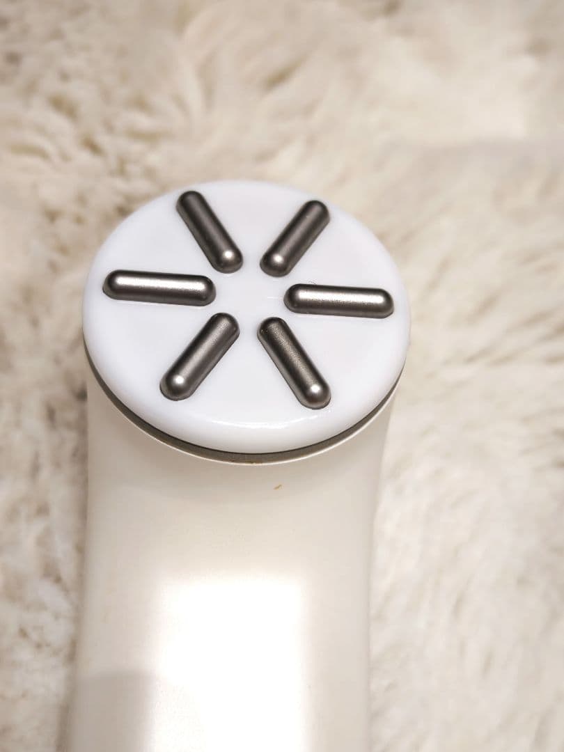 家庭用複合フェイシャル美容機器 LIFTUNE [リフチューン]