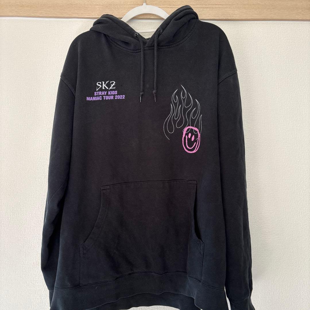 straykids 2nd World tour MANIACフード付パーカー