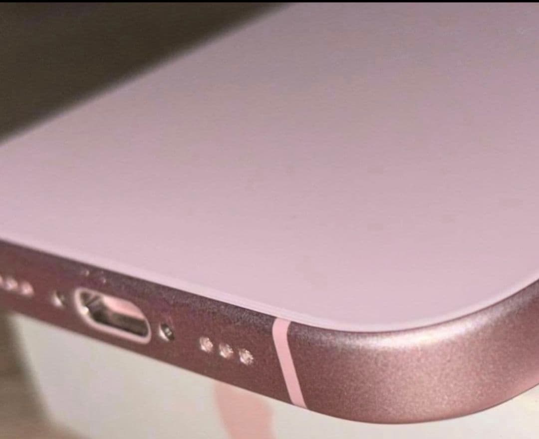 らくにこたん【美品】Apple iPhone 15 128GB ピンク