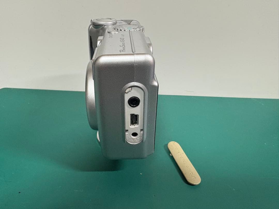 Canon PowerShot A540 中古　綺麗　新品1GB SDカード付