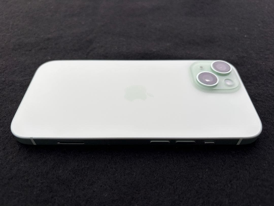 iPhone15 グリーン バッテリー99％ ＋ TPUケース