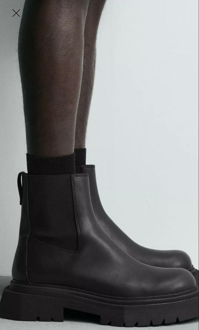 ZARA ボリュームチェルシーブーツ