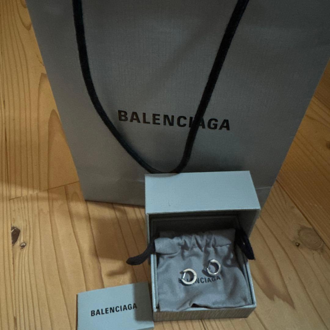 BALENCIAGA フープピアス