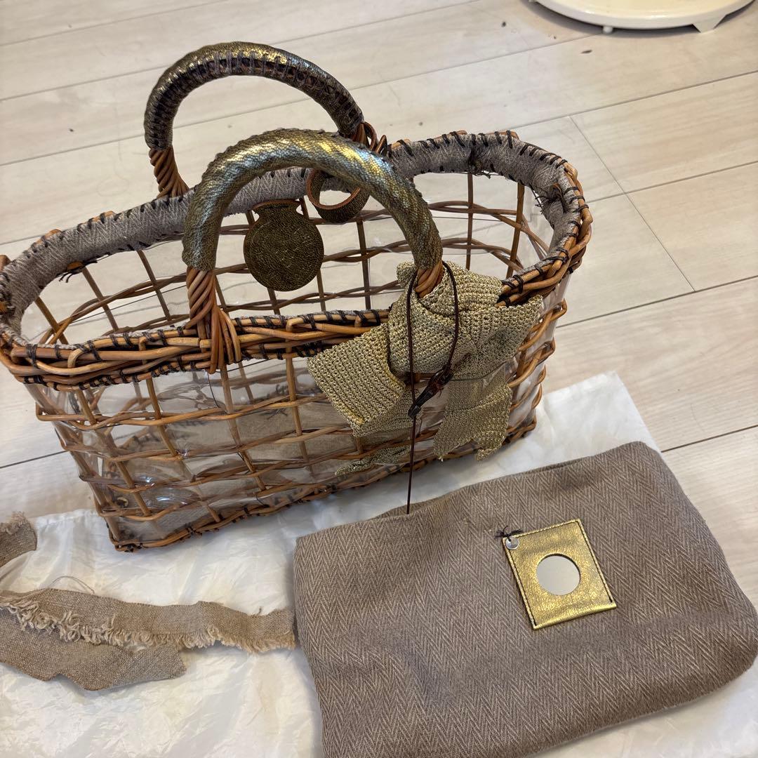 エバゴス　かごバッグ 透明素材 金色リボン付き