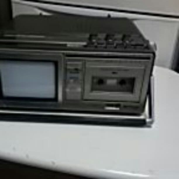 ＦＭAMラジオカラーテレビジョンカセットレコーダー
