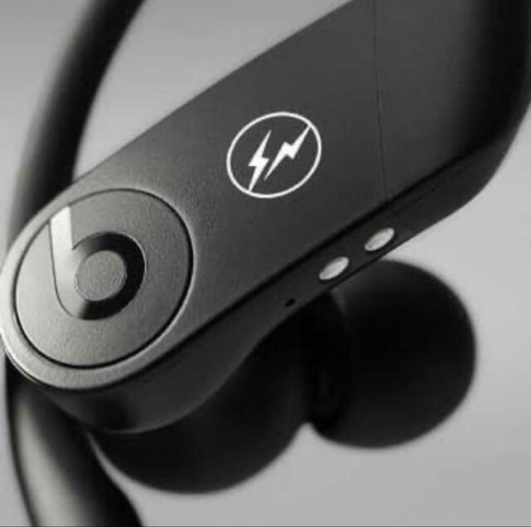 海外正規品 Fragment Design Powerbeats Pro 黒