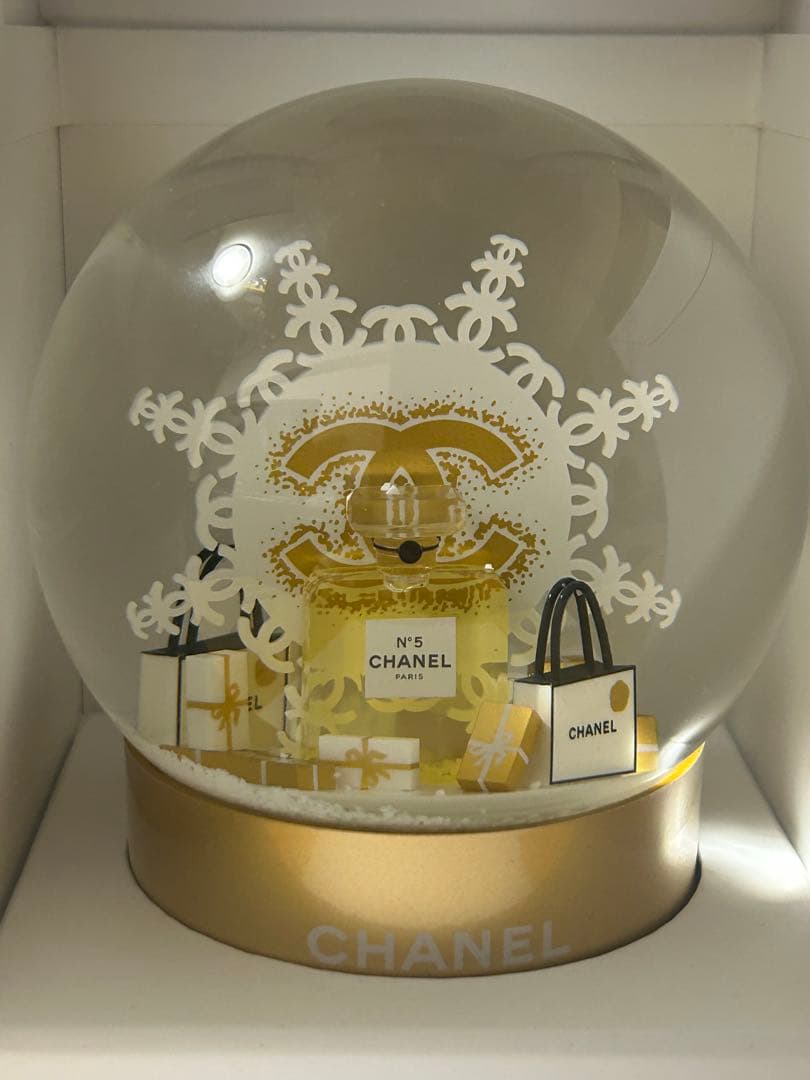ザ*マ様 シャネル　スノードーム　2024ホリデー　ノベルティ