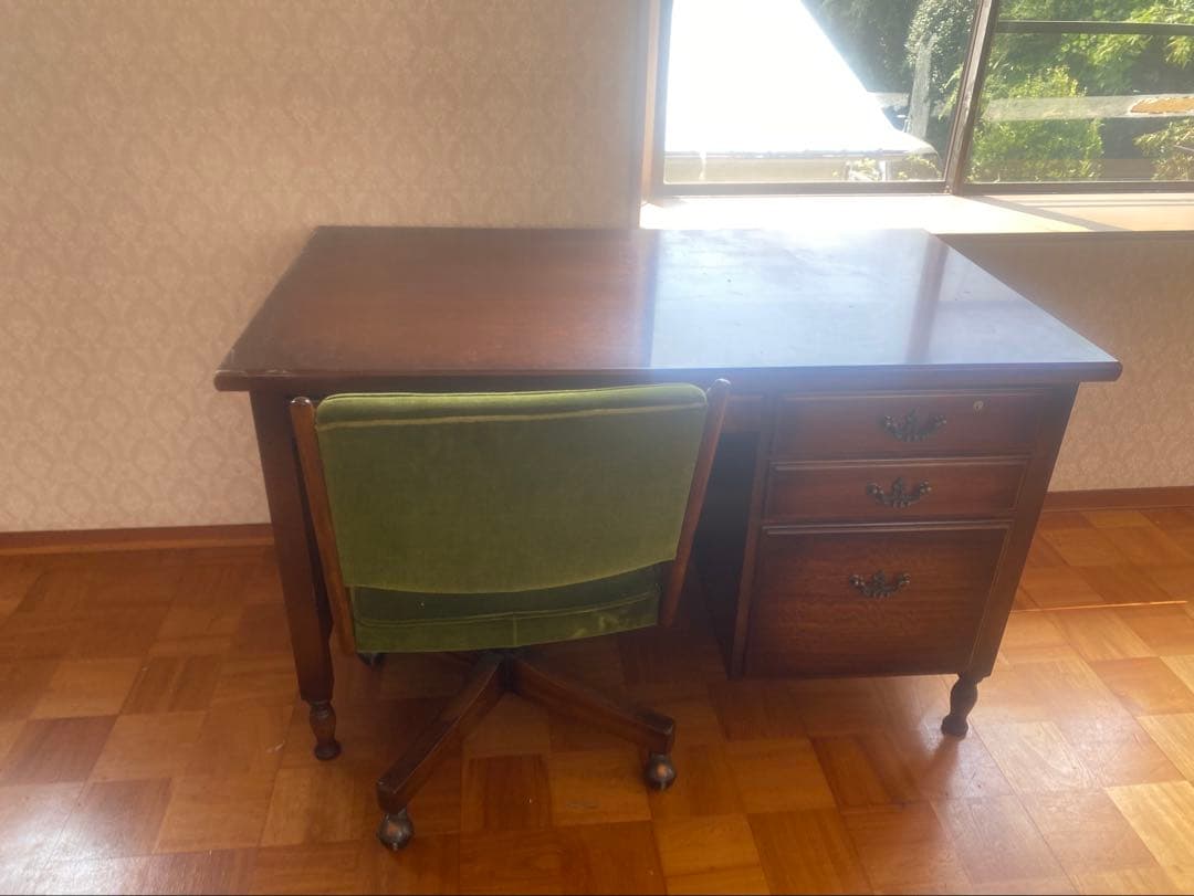 【マリリン】緑色ベルベットのデスクチェア