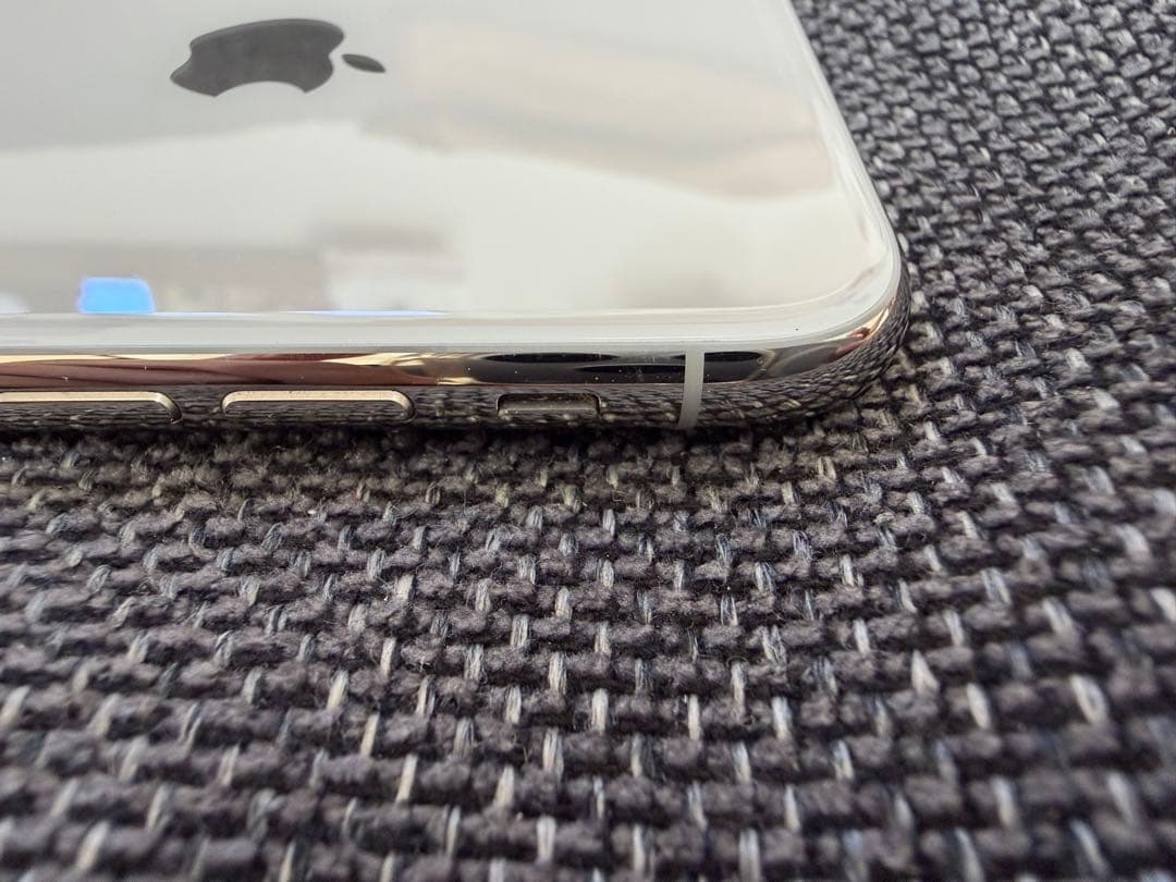 iPhone XS ホワイト 64GB 本体のみ