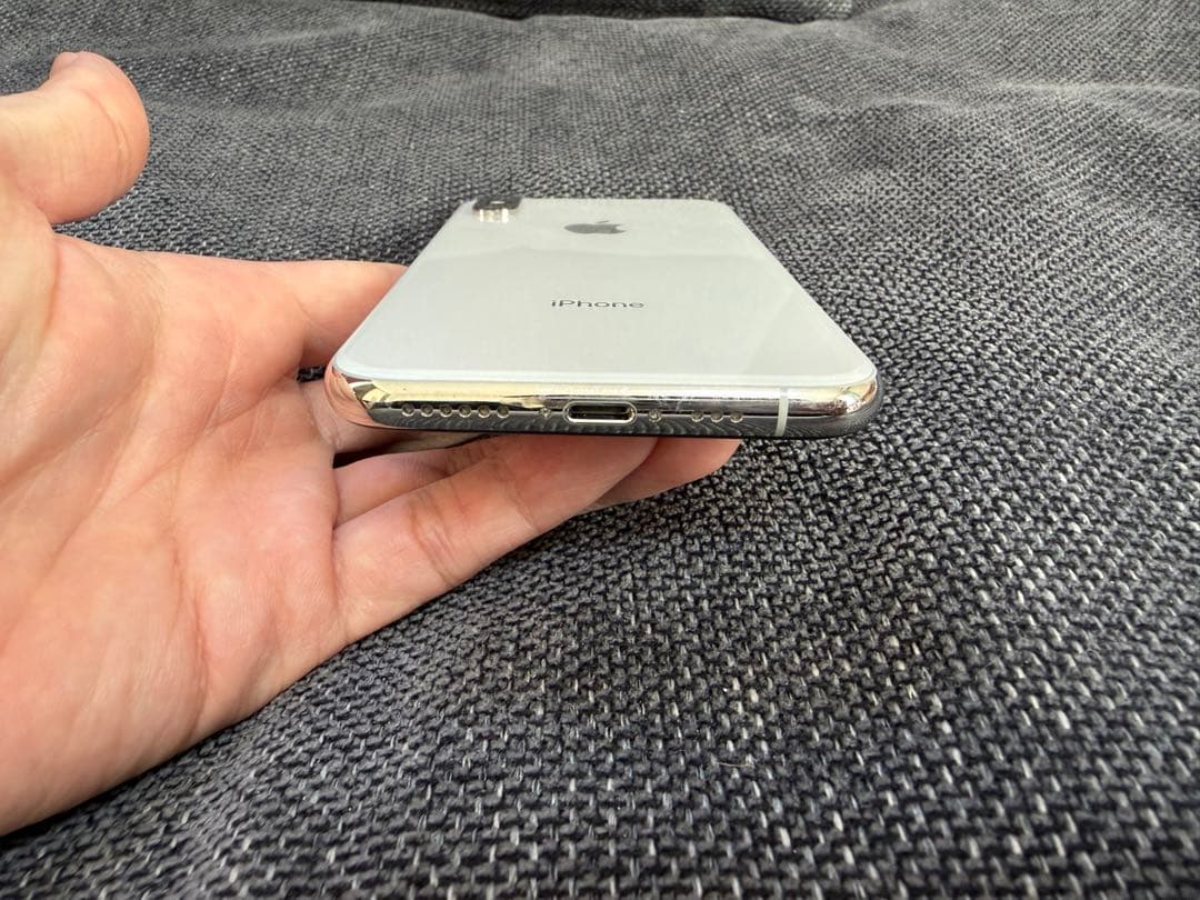 iPhone XS ホワイト 64GB 本体のみ