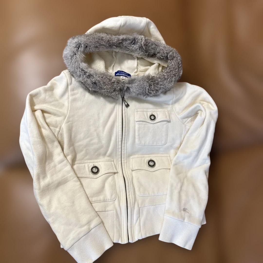 d*9様 バーバリーブルーレーベル　リアルファー付き　パーカー　裏起毛　オフホワ