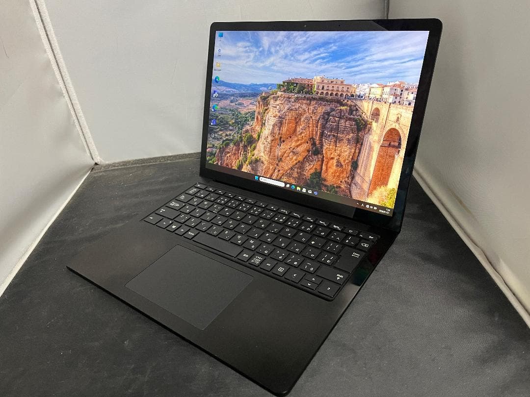 Microsoft Surface Laptop 4 /i7 11世代
