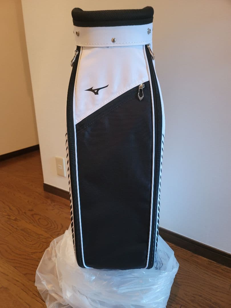 【新品未使用】Mizuno ゴルフバッグ・キャディバッグ ホワイト/ブラック