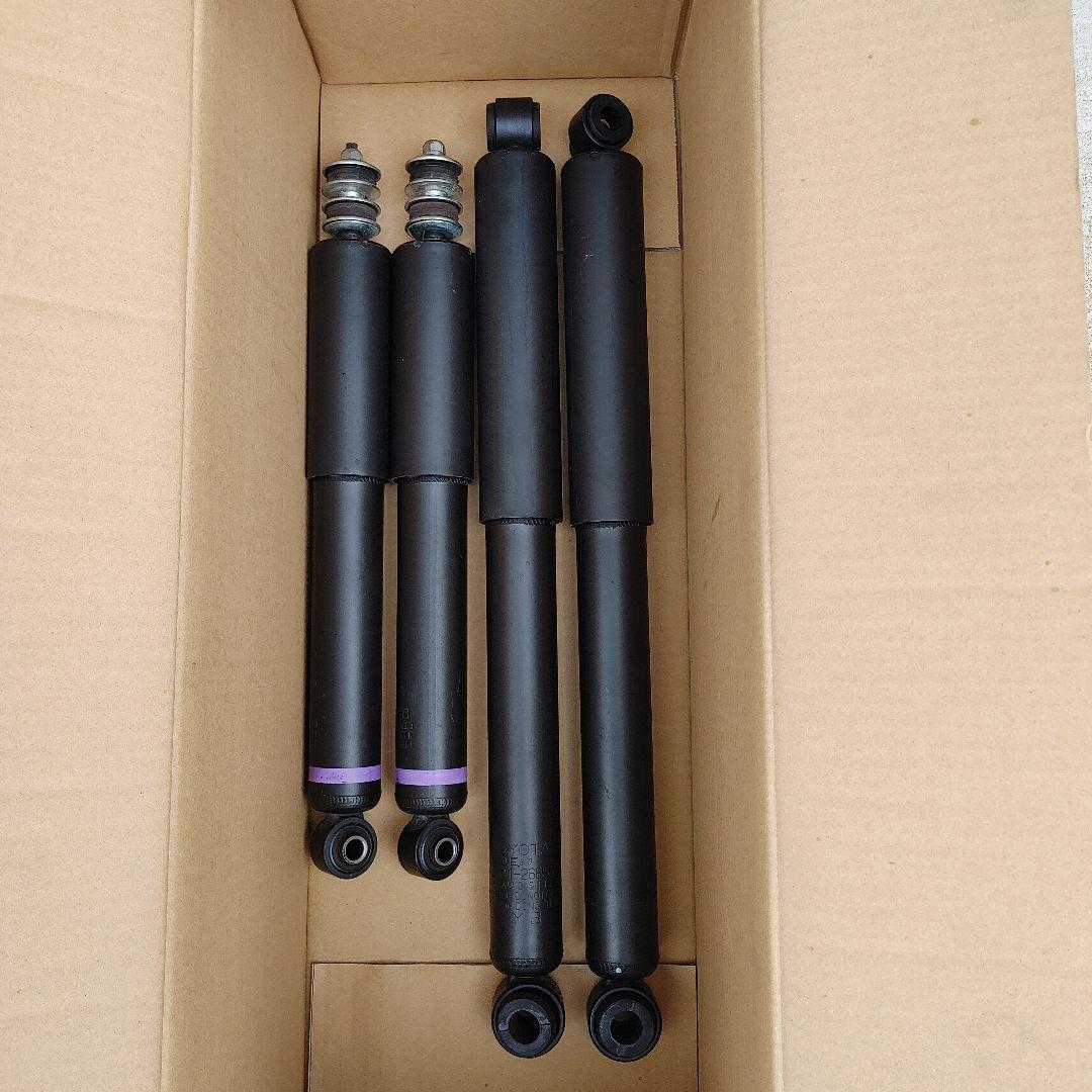 トヨタ　ハイエース200系　純正ショックアブソーバー