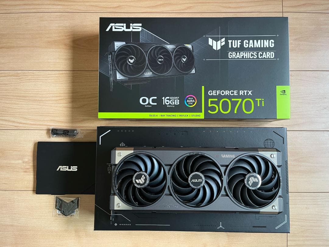 グラフィックボード・グラボ・ビデオカード ASUS TUF Gaming GeForce RTX 5070 Ti OC