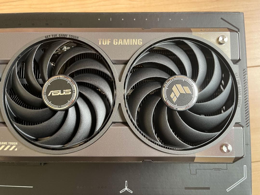 グラフィックボード・グラボ・ビデオカード ASUS TUF Gaming GeForce RTX 5070 Ti OC