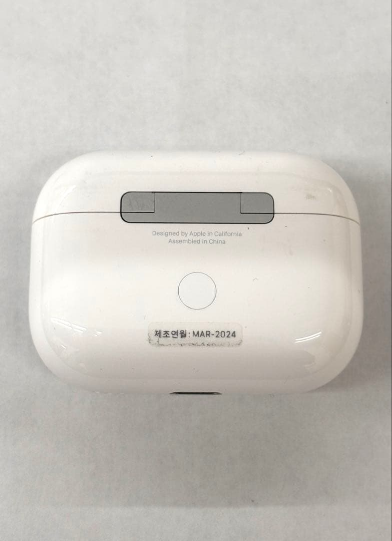 ②AirPods Pro 第二世代　A2968 A3048-3047 イヤホン