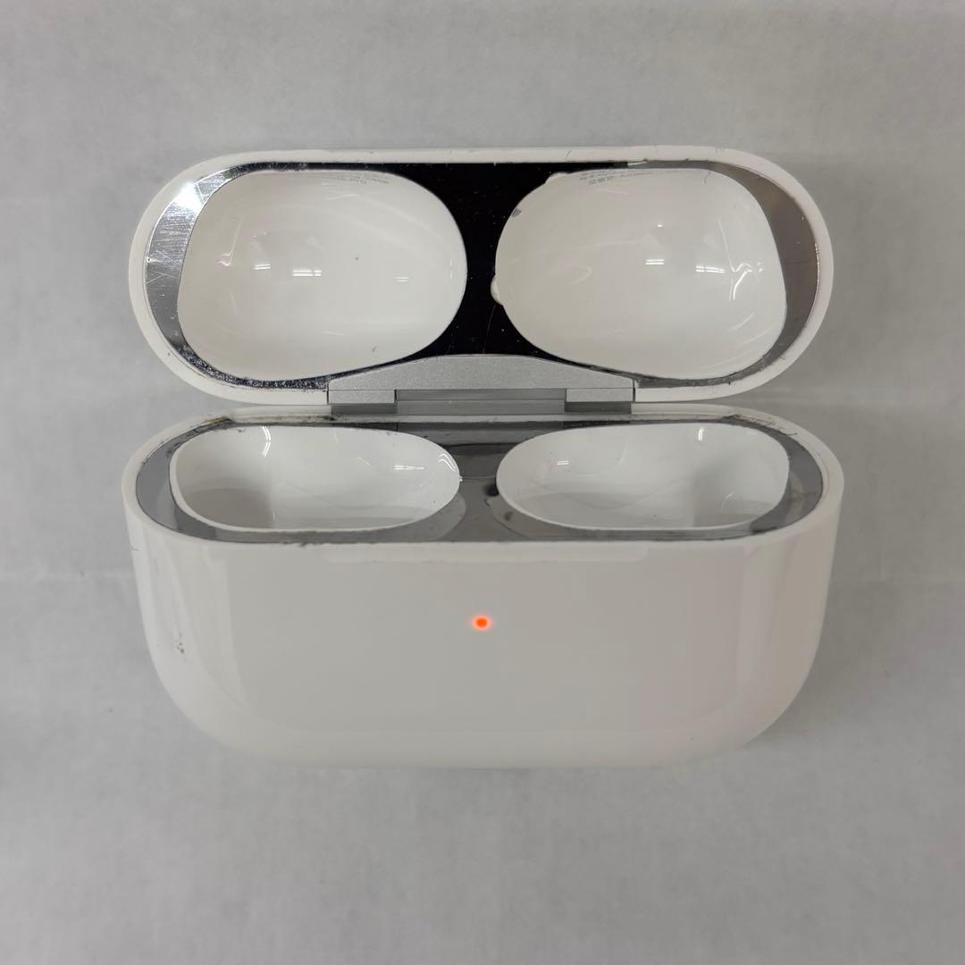 ②AirPods Pro 第二世代　A2968 A3048-3047 イヤホン