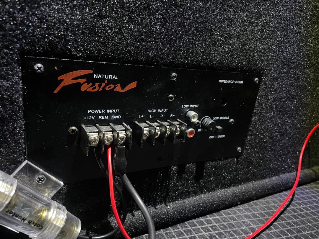 FUSION FSN-WX5L　内蔵アンプウーハー　 (動作確認済み)