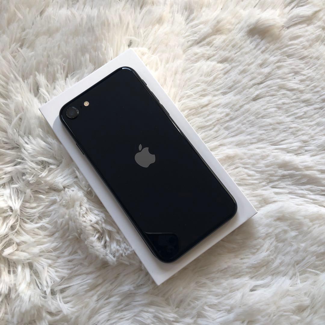 【美品】iPhone SE3 64GB SIMフリー 【即発送】 【付属品】