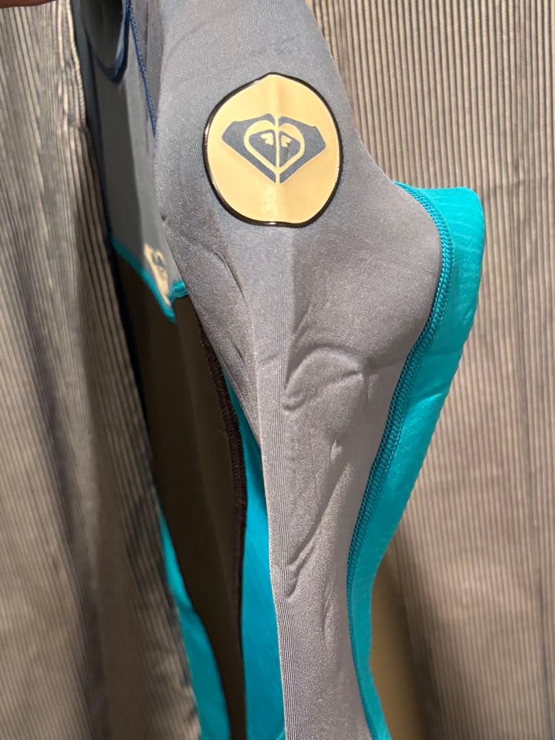 【美品ウェットスーツ】　フルスーツ　ROXY(ロキシー)　Lサイズ