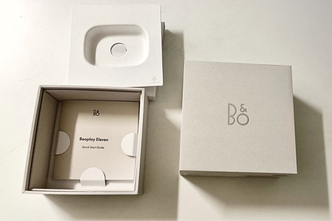 Bang & Olufsen Beoplay ELEVEN（革製カバー付）