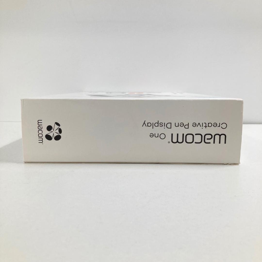 新品未使用品　Wacom ワコム　液晶ペンタブレット13.3型