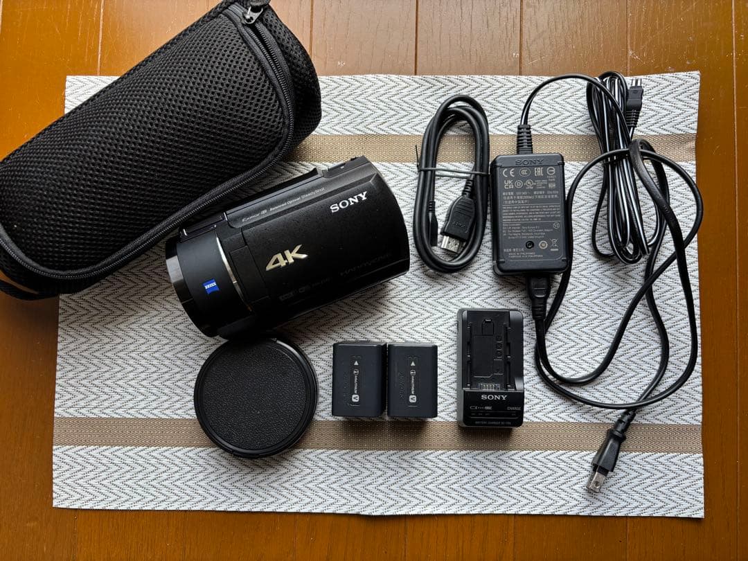 FDR-AX45A（バッテリー2個、広角レンズ付）