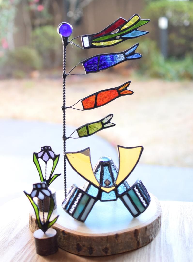 ステンドグラスの鯉のぼりと菖蒲とミニ兜(子供の日2点セット・KOI18)