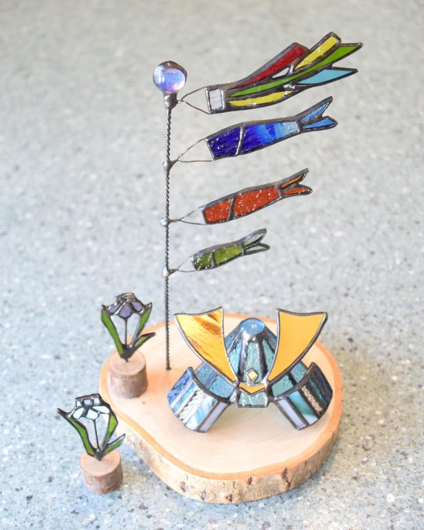 ステンドグラスの鯉のぼりと菖蒲とミニ兜(子供の日2点セット・KOI18)