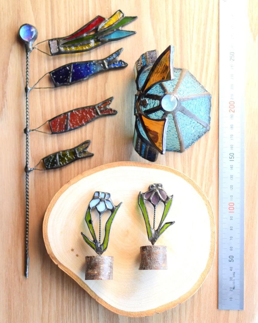 ステンドグラスの鯉のぼりと菖蒲とミニ兜(子供の日2点セット・KOI18)